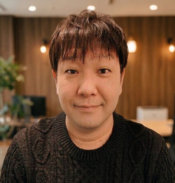 代表社員 伊江厚一郎